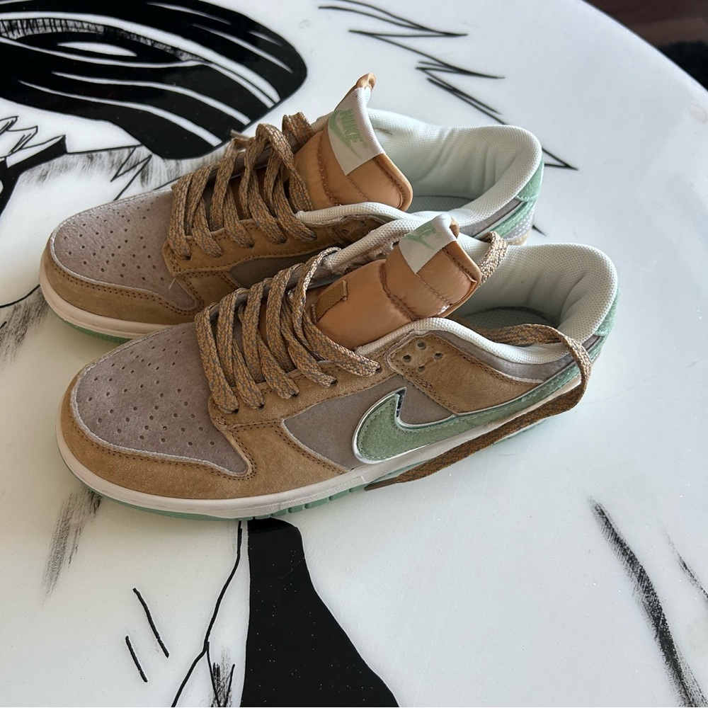 Women’s Nike dunks